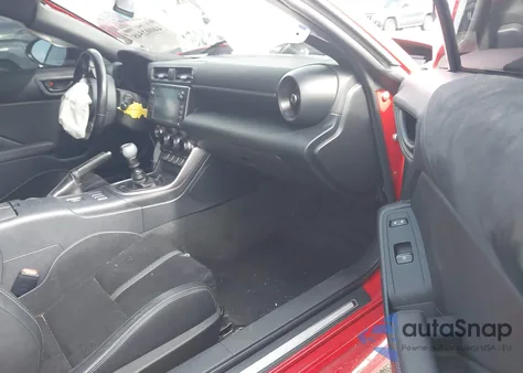 2023 Toyota Gr86 Premium z USA, uszkodzony, nr VIN JF1ZNBE16P9751363